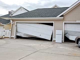 Garage Door Emergency Repair Solutions - Oviedo FL Garage Door Emergency Repair Solutions In Oviedo
