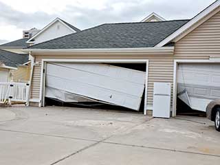 Garage Door Emergency Repair Solutions In Oviedo